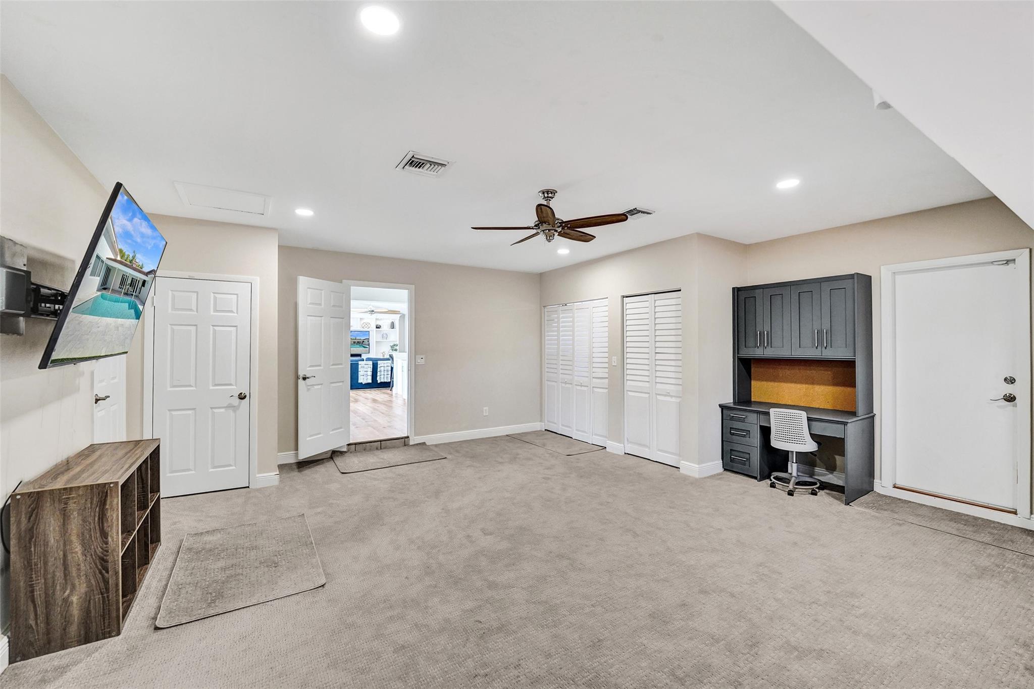 CORAL RIDGE COUNTRY CLUB - Residential