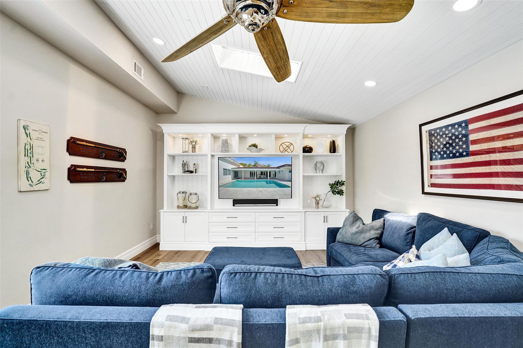 CORAL RIDGE COUNTRY CLUB - Residential