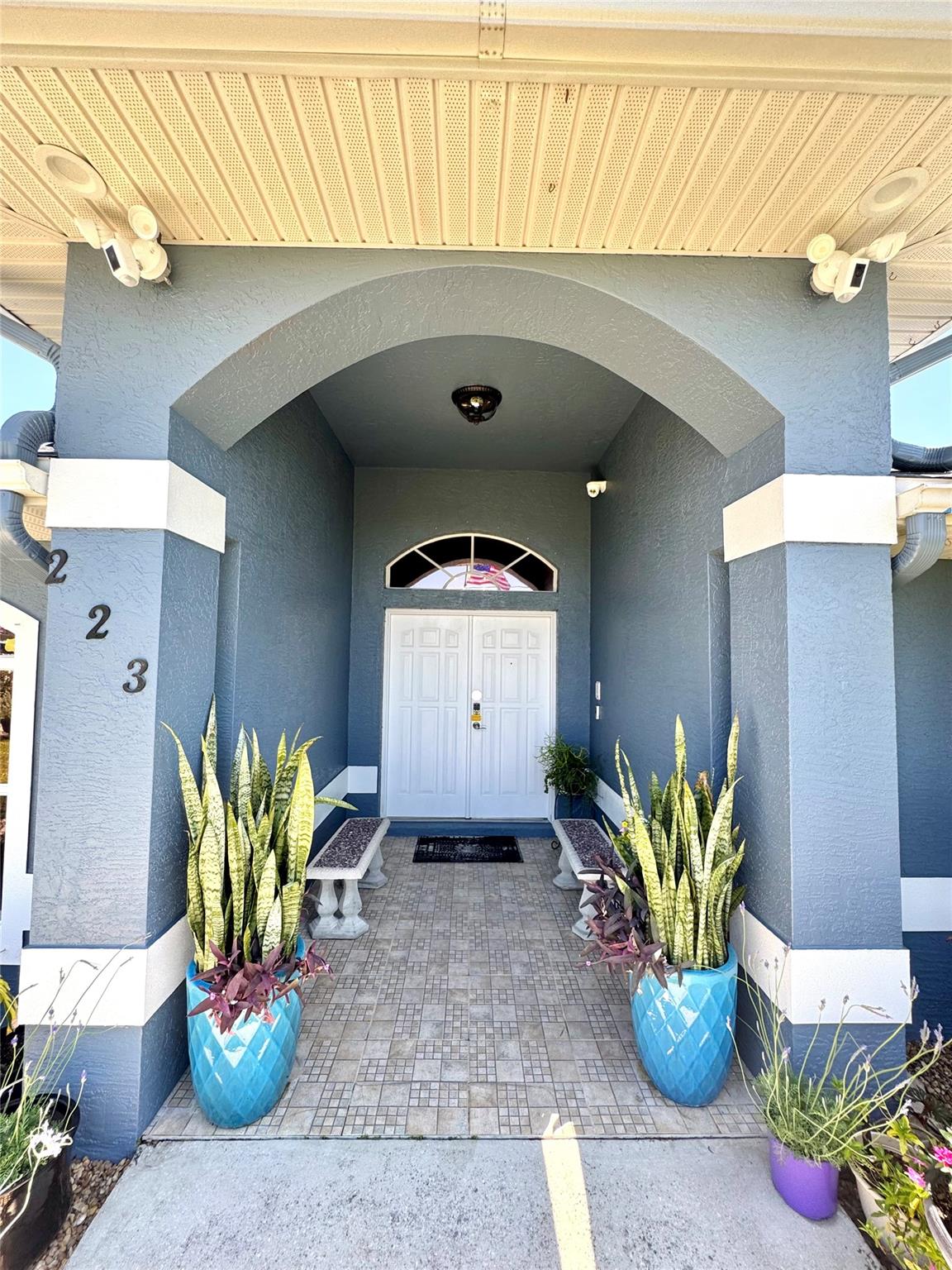 223 S Landry Rd