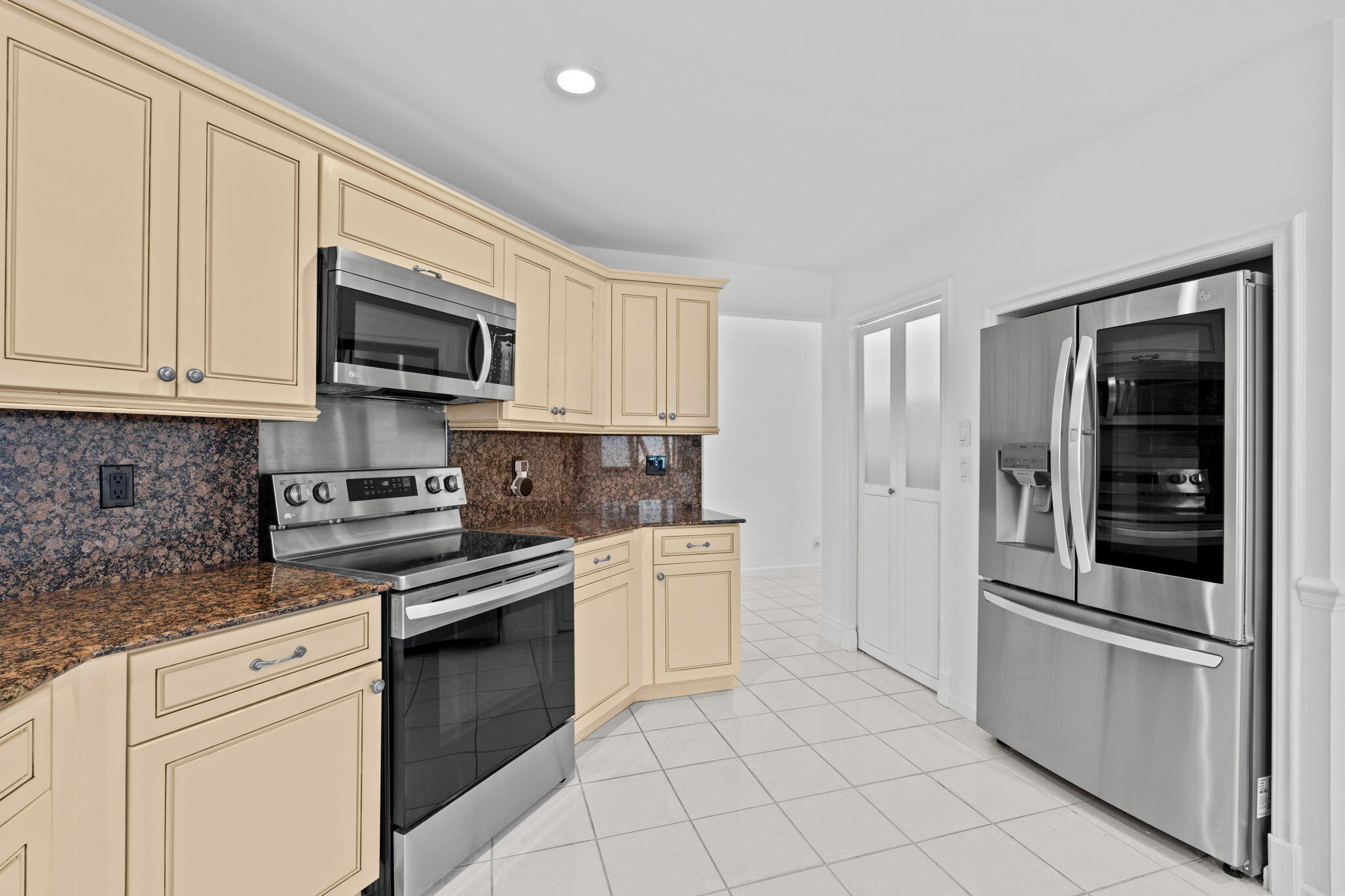VILLA FLORA AT BOCA POINTE - Residential