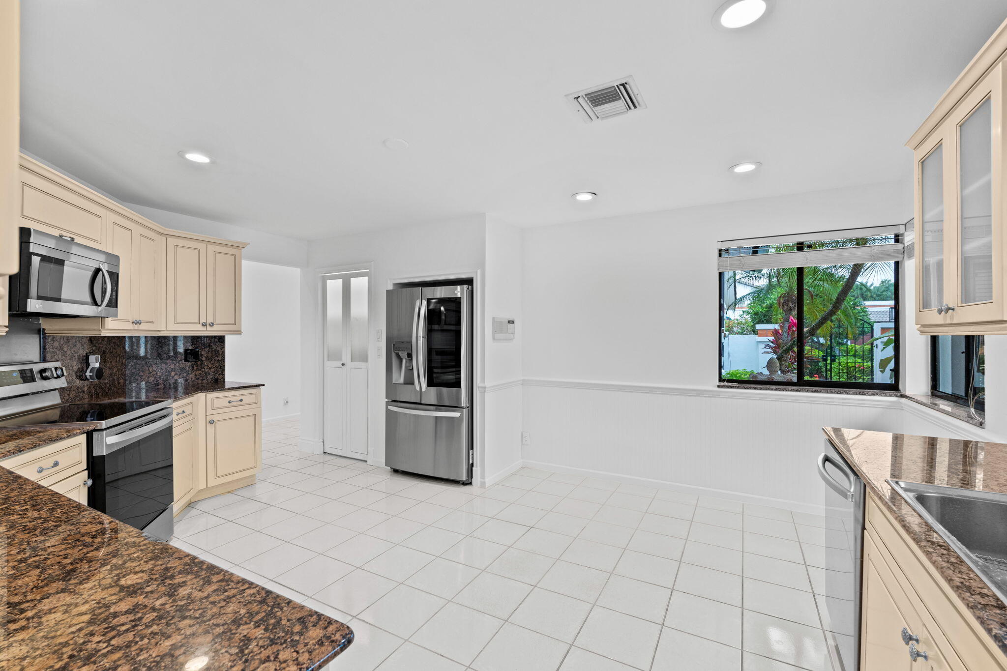 VILLA FLORA AT BOCA POINTE - Residential