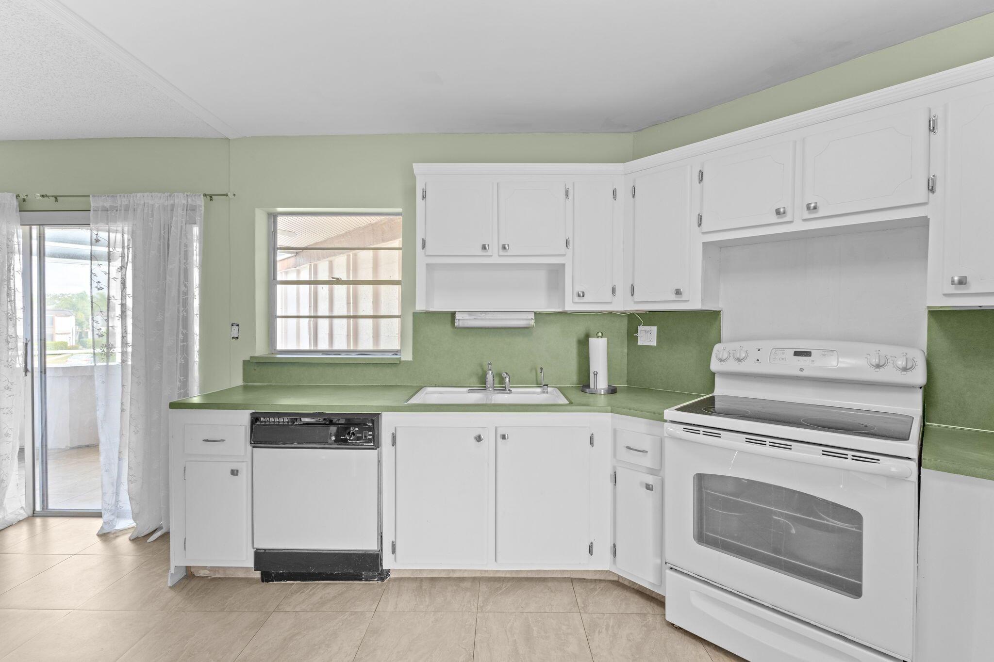 GREENWAY VILLAGE COND NOR - Residential