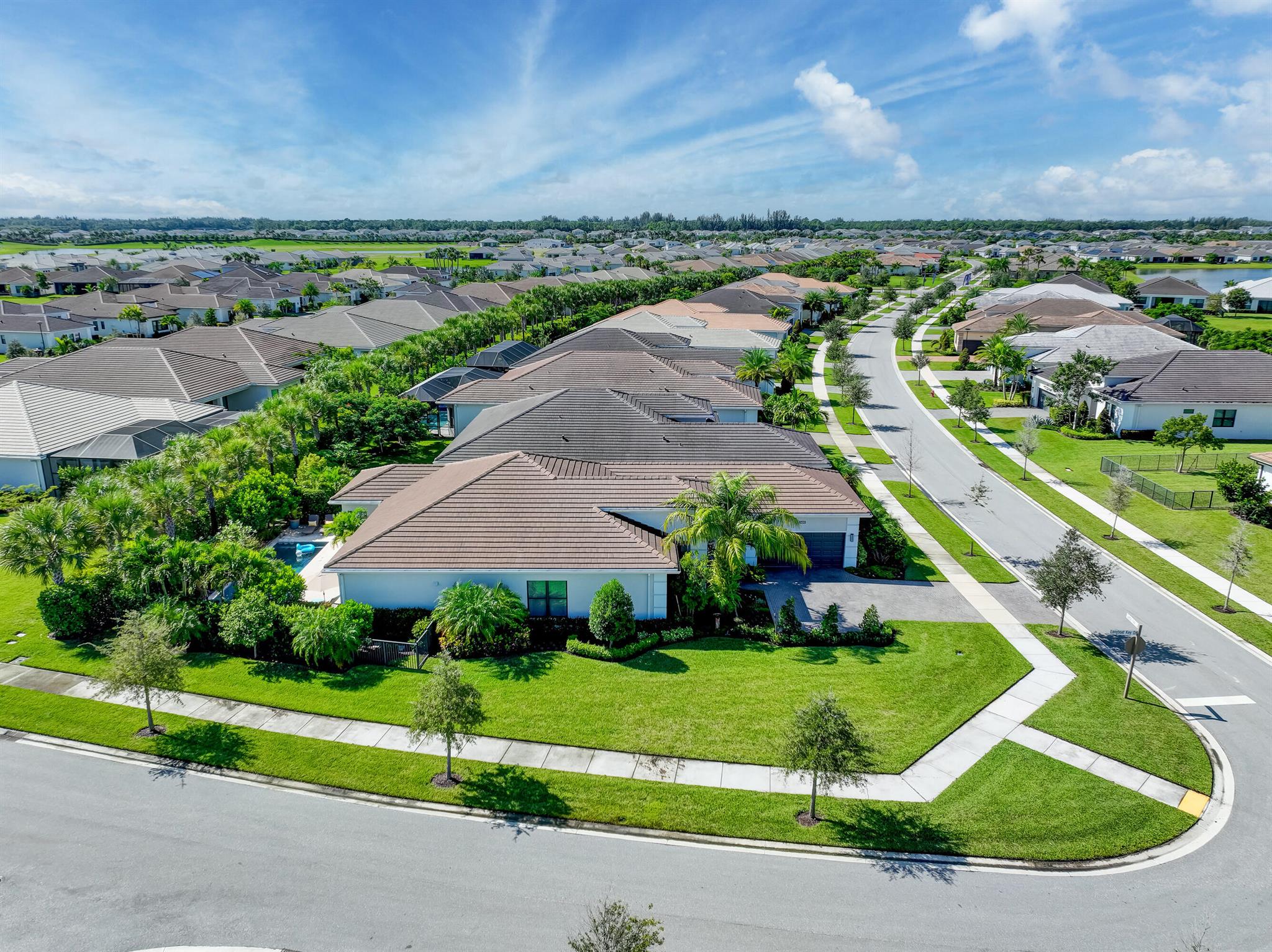 CRESSWIND PALM BEACH - Residential