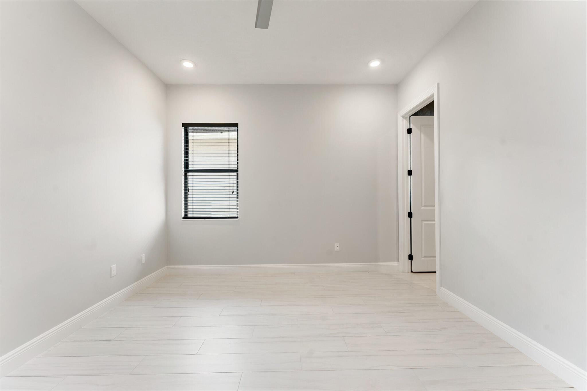 CRESSWIND PALM BEACH - Residential