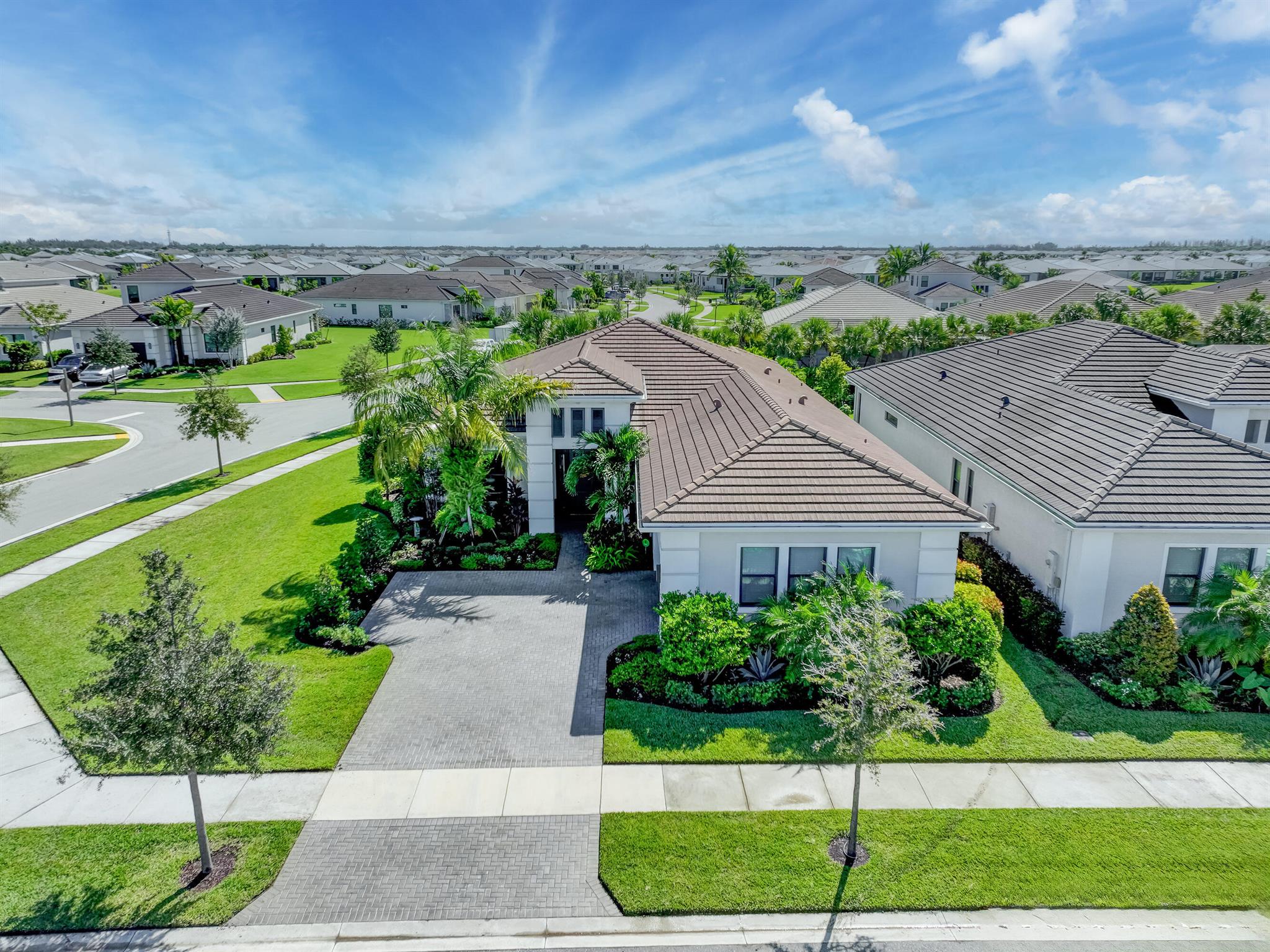 CRESSWIND PALM BEACH - Residential