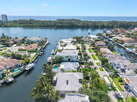 Tiny photo for 725 NE 36th Street, Boca Raton, FL 33431 (MLS # B26046288)