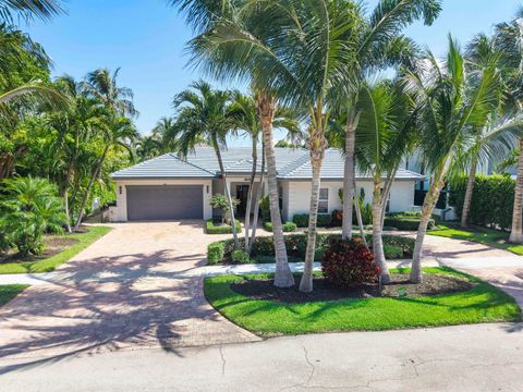 Photo of 725 NE 36th Street, Boca Raton, FL 33431 (MLS # B26046288)