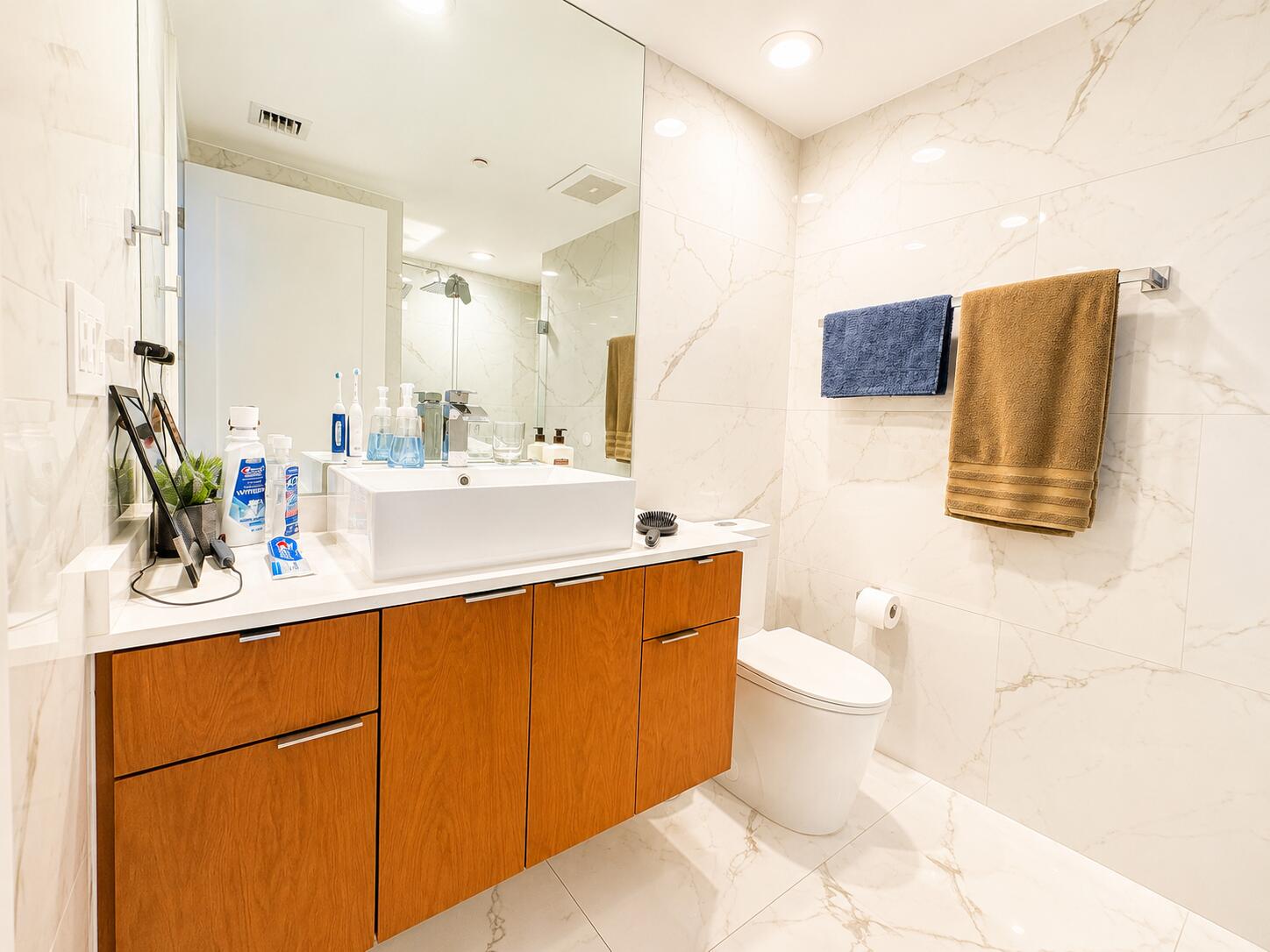 ICONBRICKELL CONDO NO 1 - Residential Lease