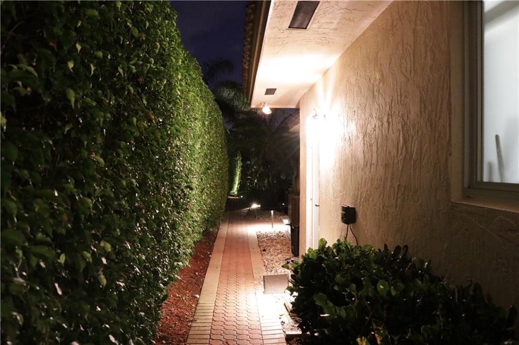 Hillsboro Harbor - Residential