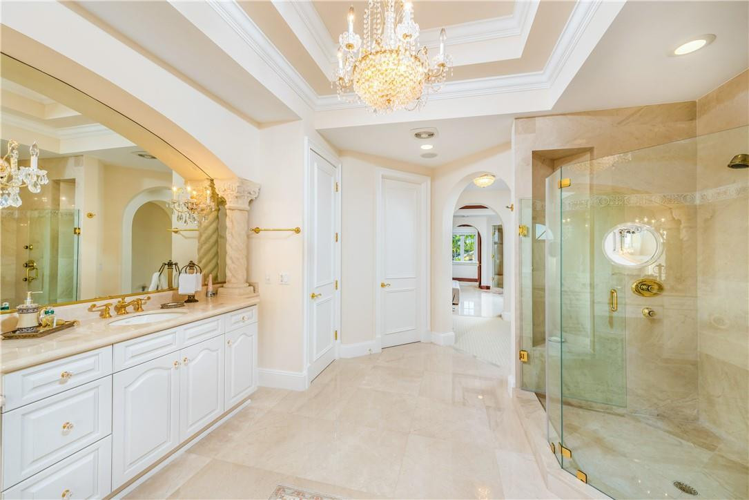 RIO VISTA ISLES - Residential