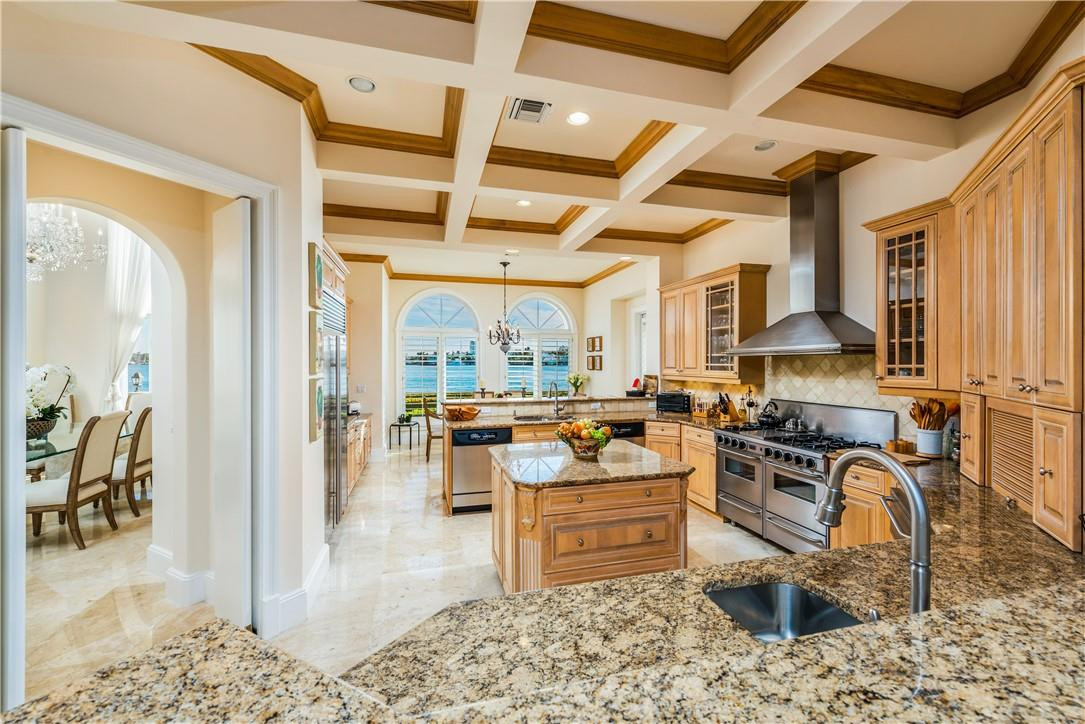 RIO VISTA ISLES - Residential