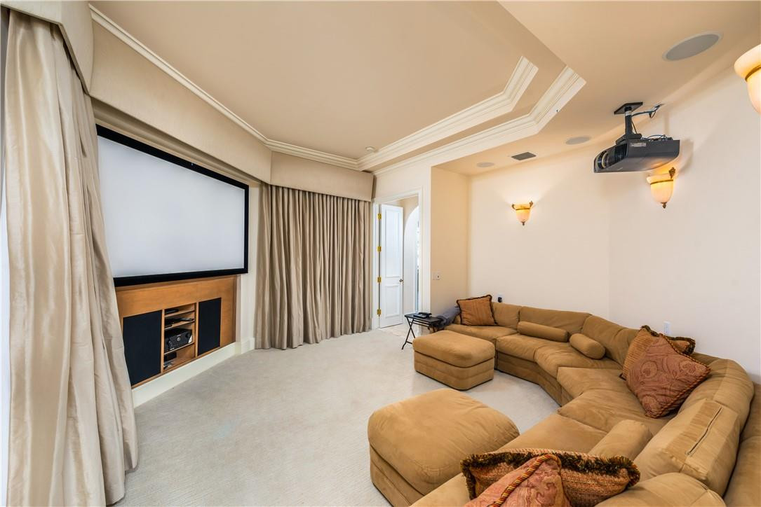 RIO VISTA ISLES - Residential