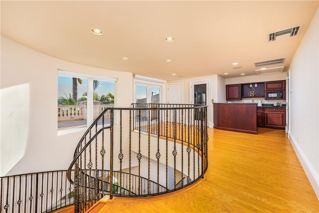 RIO VISTA ISLES - Residential