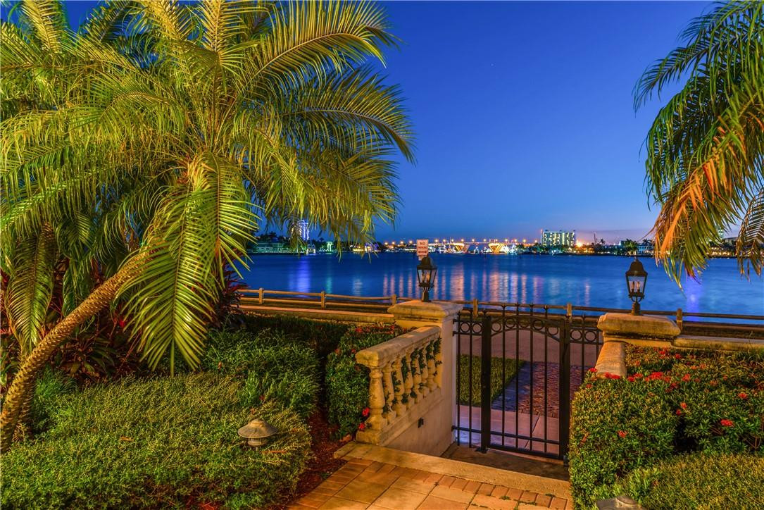 RIO VISTA ISLES - Residential