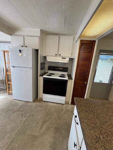 WHISPERING CREEK - Residential Lease