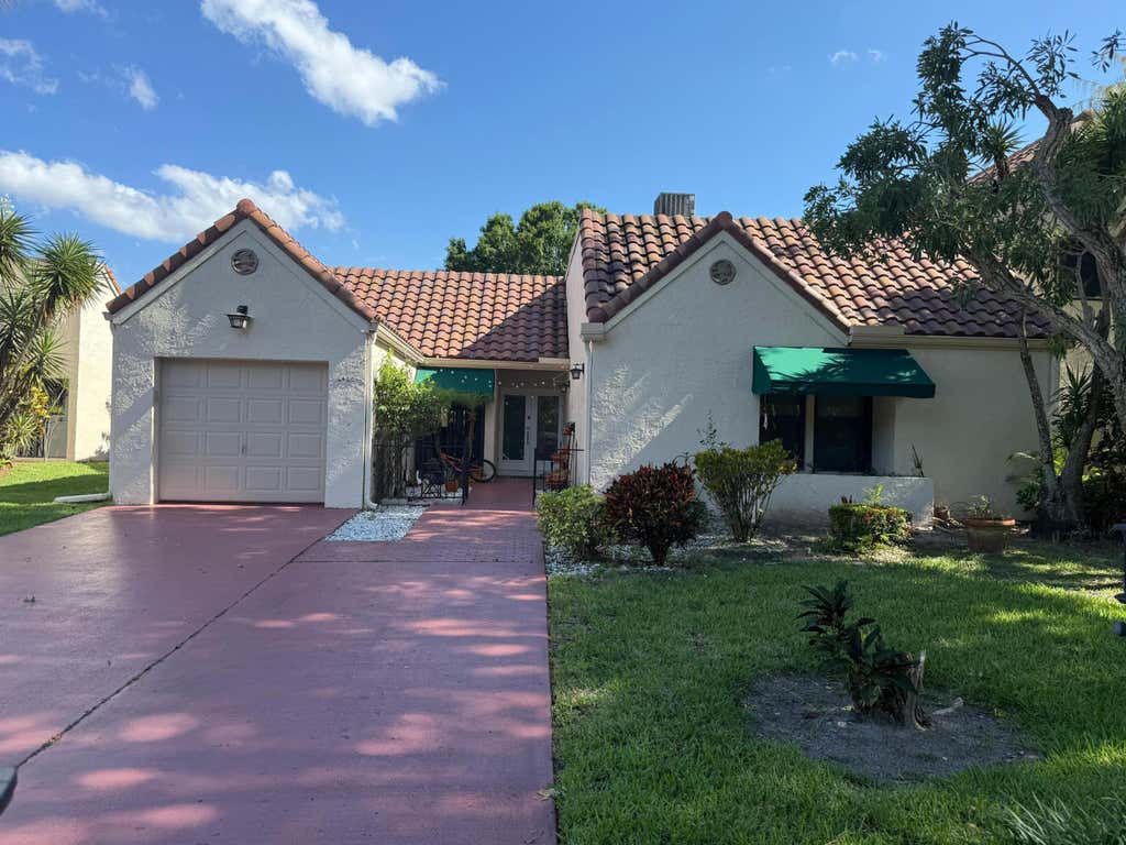 Photo of 6420 Via Tierra, Boca Raton, FL 33433 (MLS # B26028568)