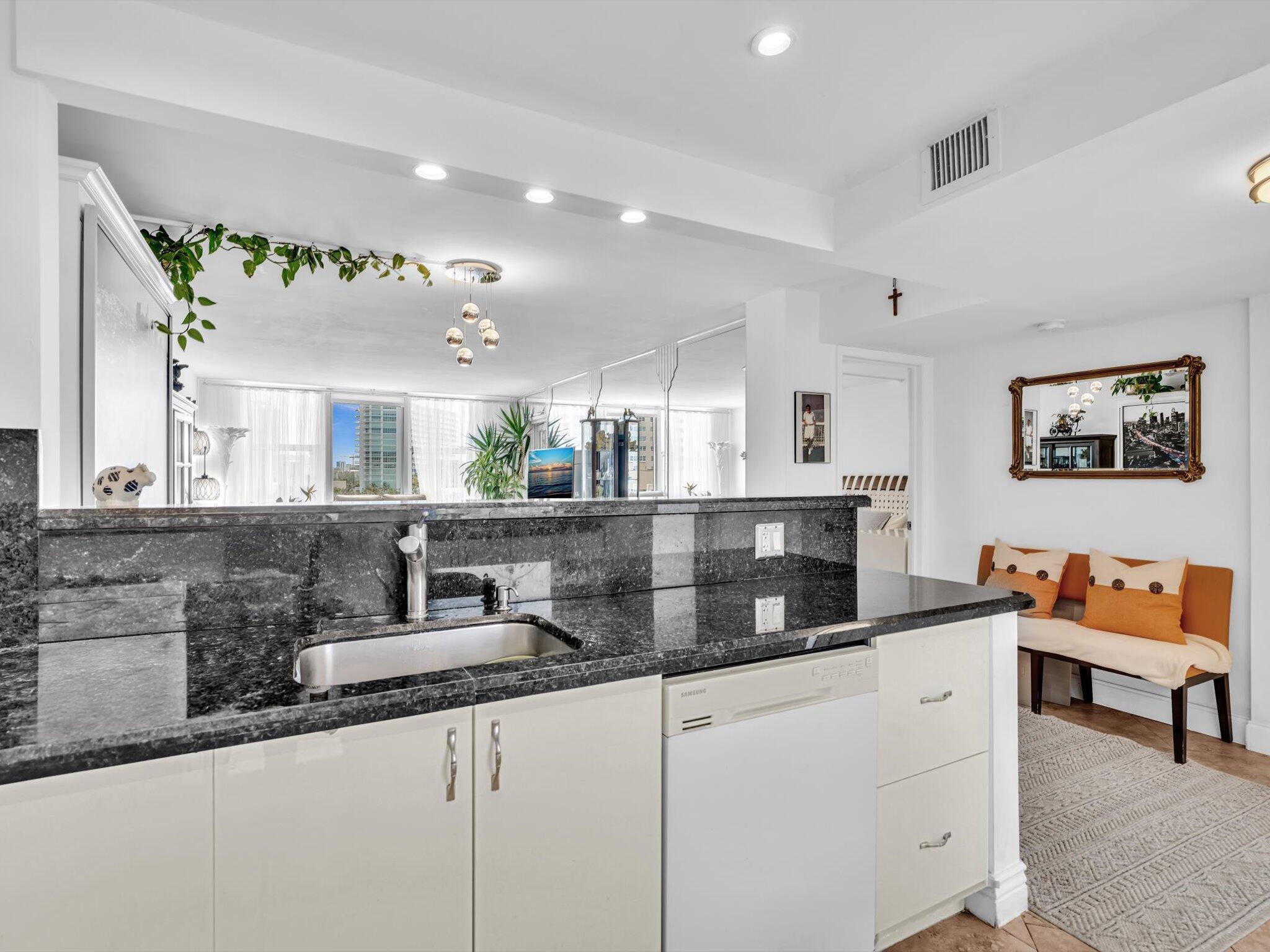 201 N Ocean Boulevard 802