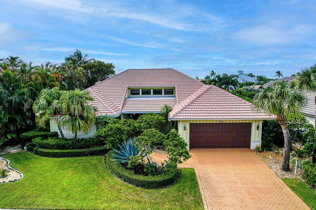 Photo of 181 Helios Drive, Jupiter, FL 33477 (MLS # R10931421)