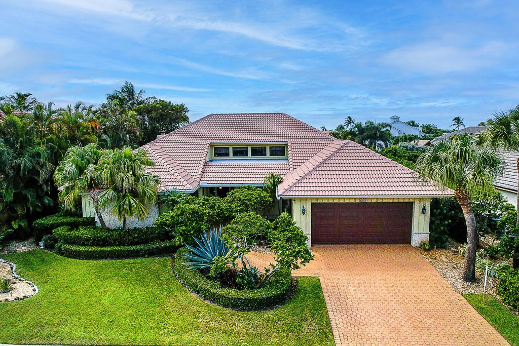 Photo of 181 Helios Drive, Jupiter, FL 33477 (MLS # R10931421)