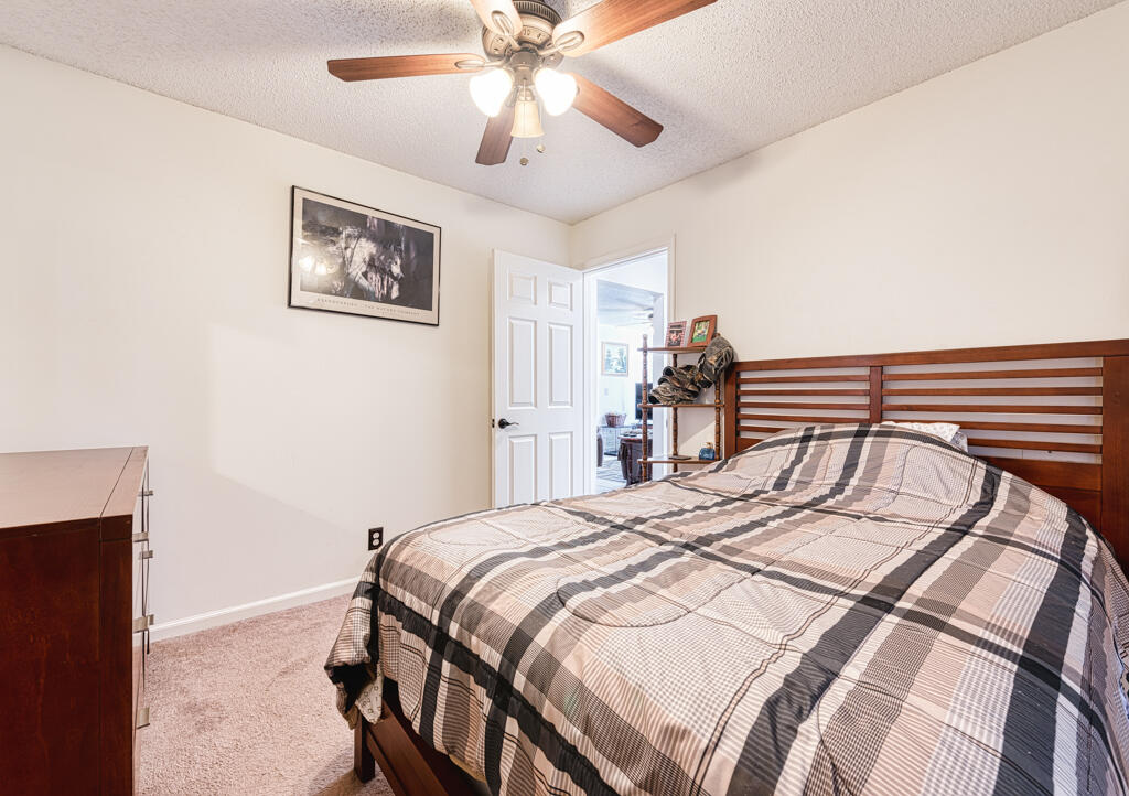 Acreage & Unrec - Residential