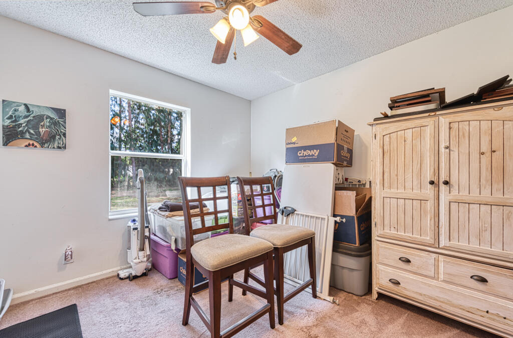 Acreage & Unrec - Residential