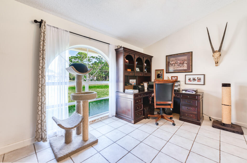 Acreage & Unrec - Residential