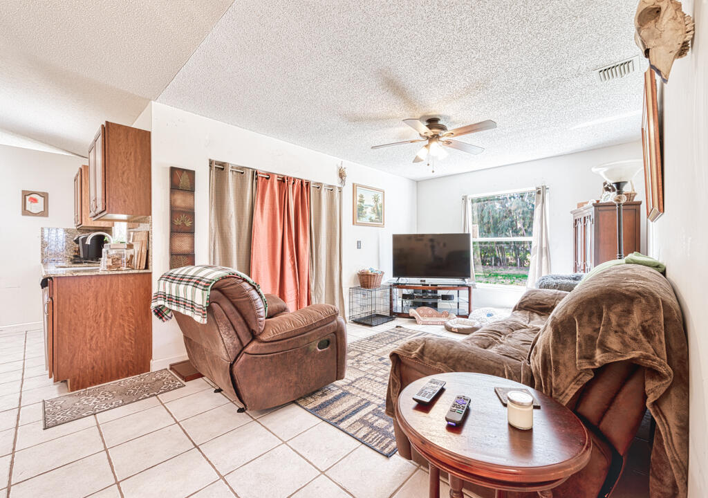 Acreage & Unrec - Residential