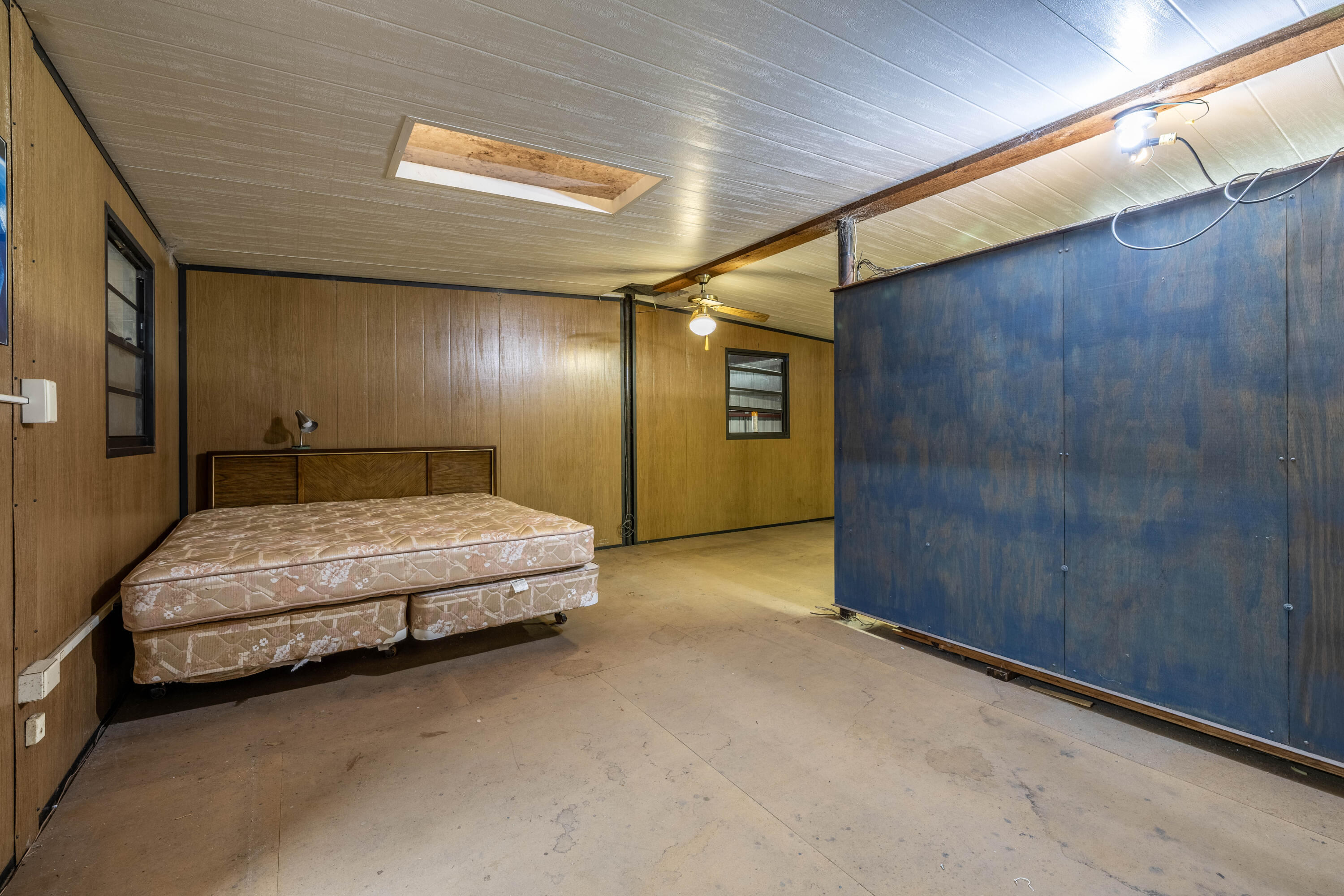 METES AND BOUNDS - Residential