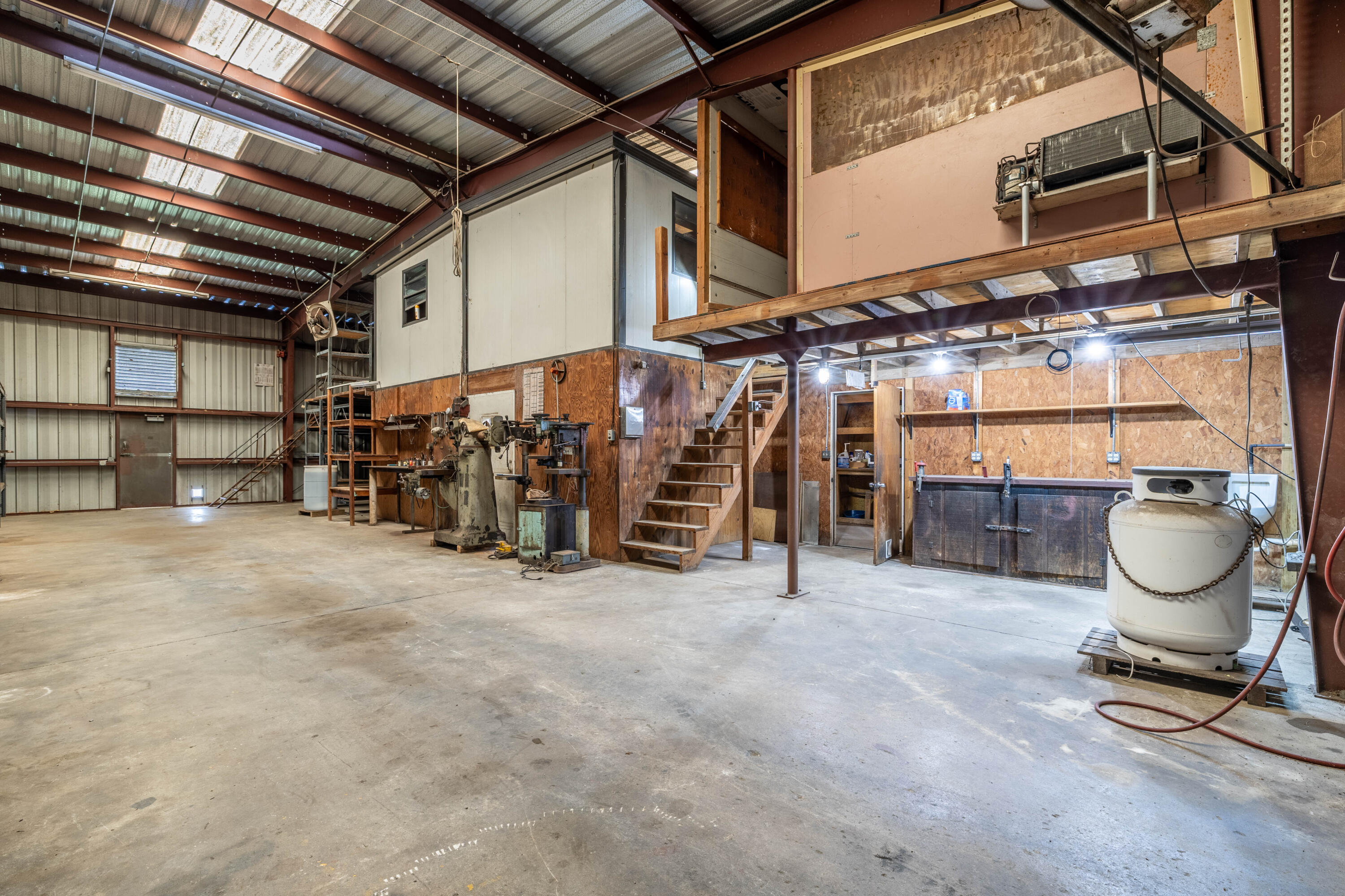 METES AND BOUNDS - Residential