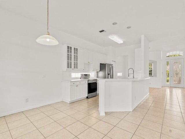 KINGS ISLE PHASE V - Residential