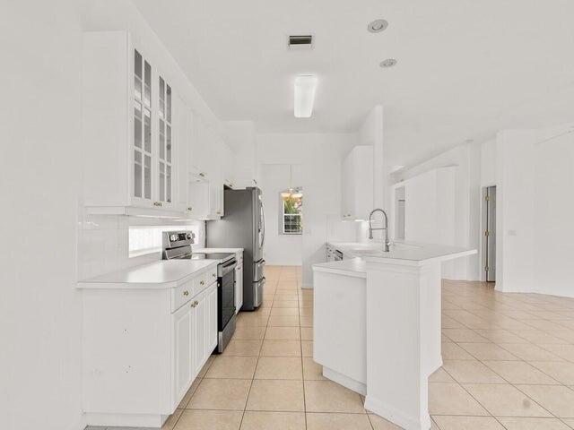 KINGS ISLE PHASE V - Residential