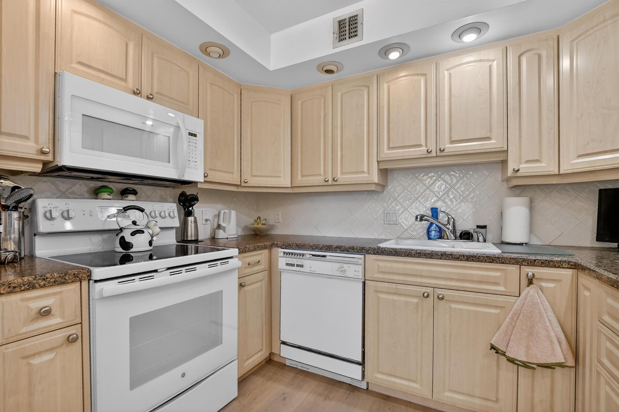 RICHMOND A CONDO - Residential