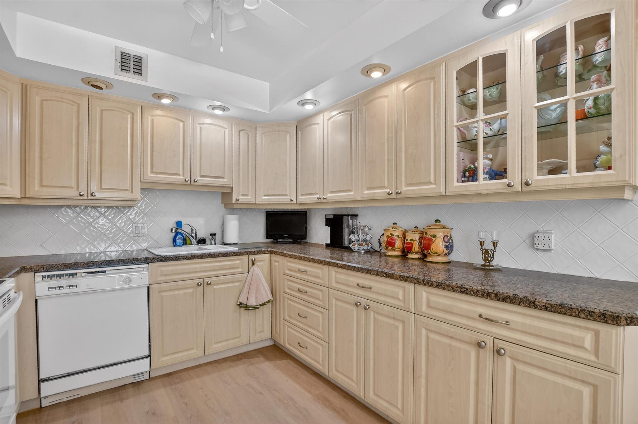 RICHMOND A CONDO - Residential