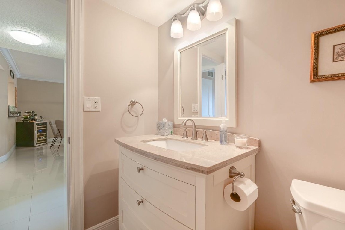 18TH HOLE AT INVERRARY - Residential