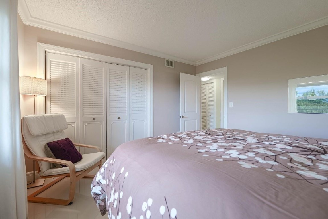 18TH HOLE AT INVERRARY - Residential