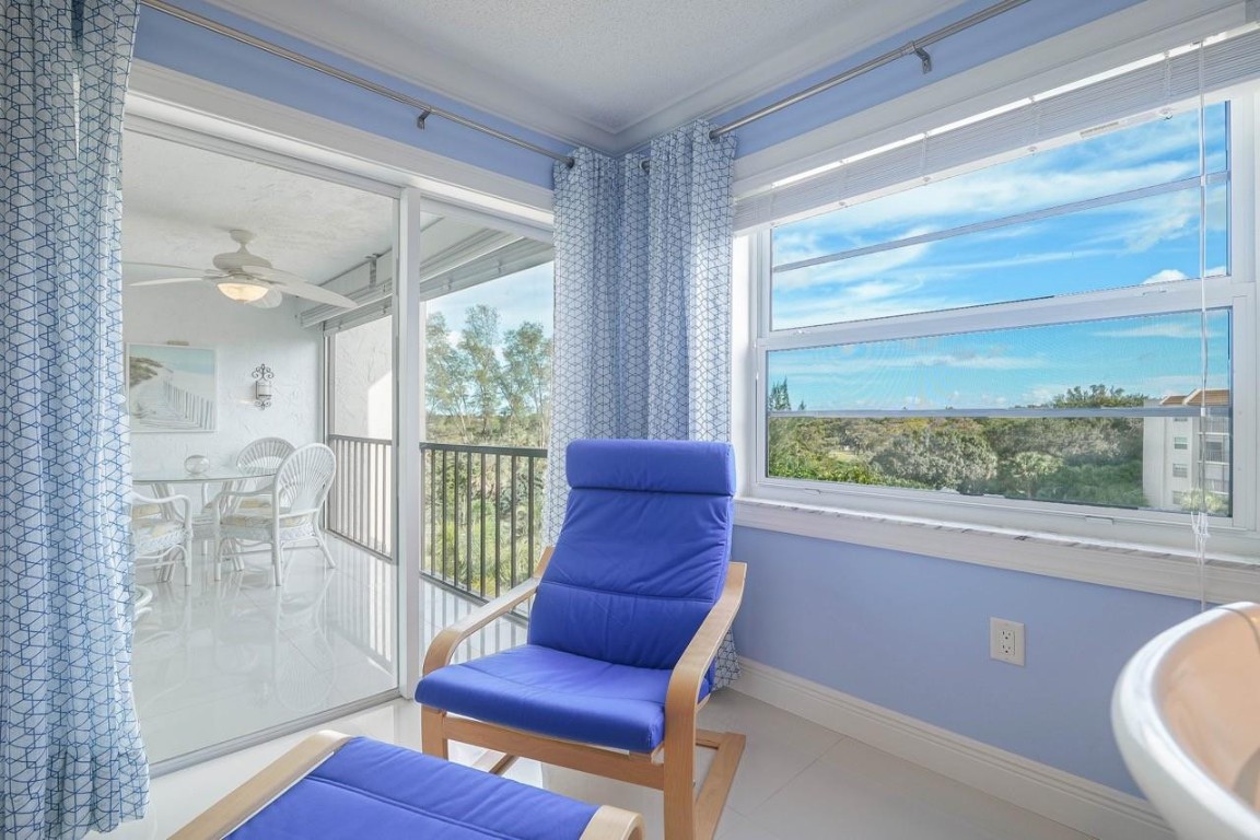 18TH HOLE AT INVERRARY - Residential