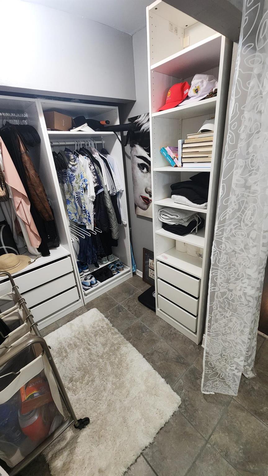 CASTLE GARDENS - Residential