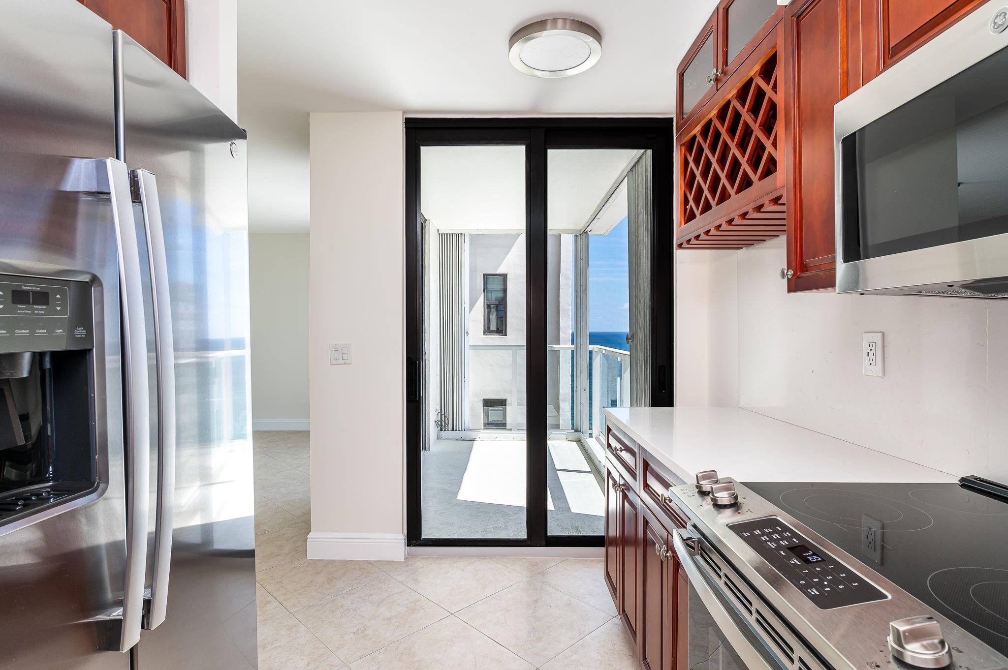 1000 S Ocean Blvd 17G