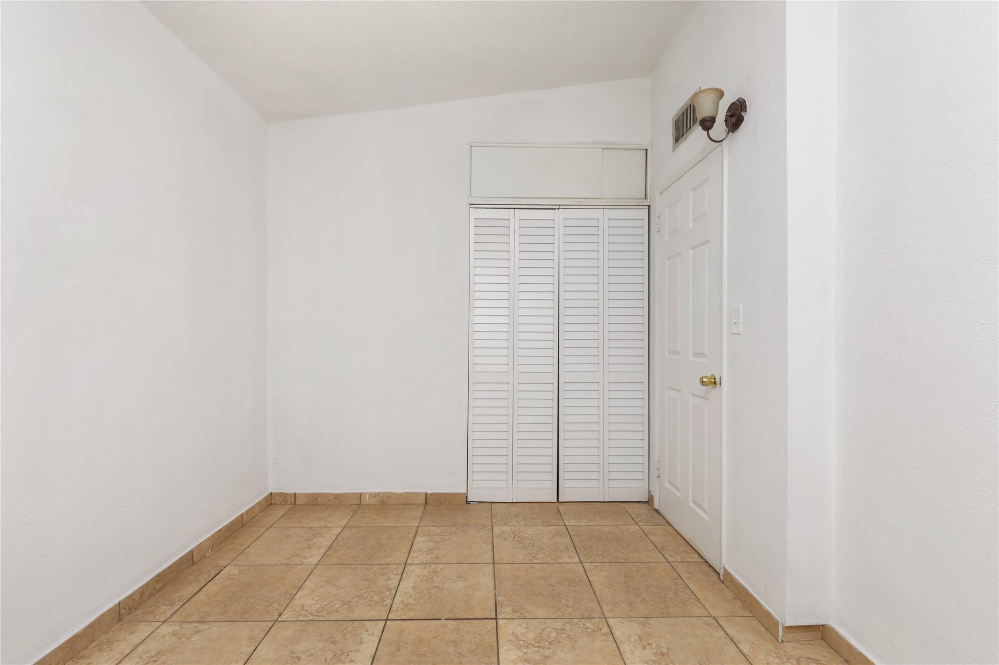 Lake Forest Sec 2 34-23 B - Residential