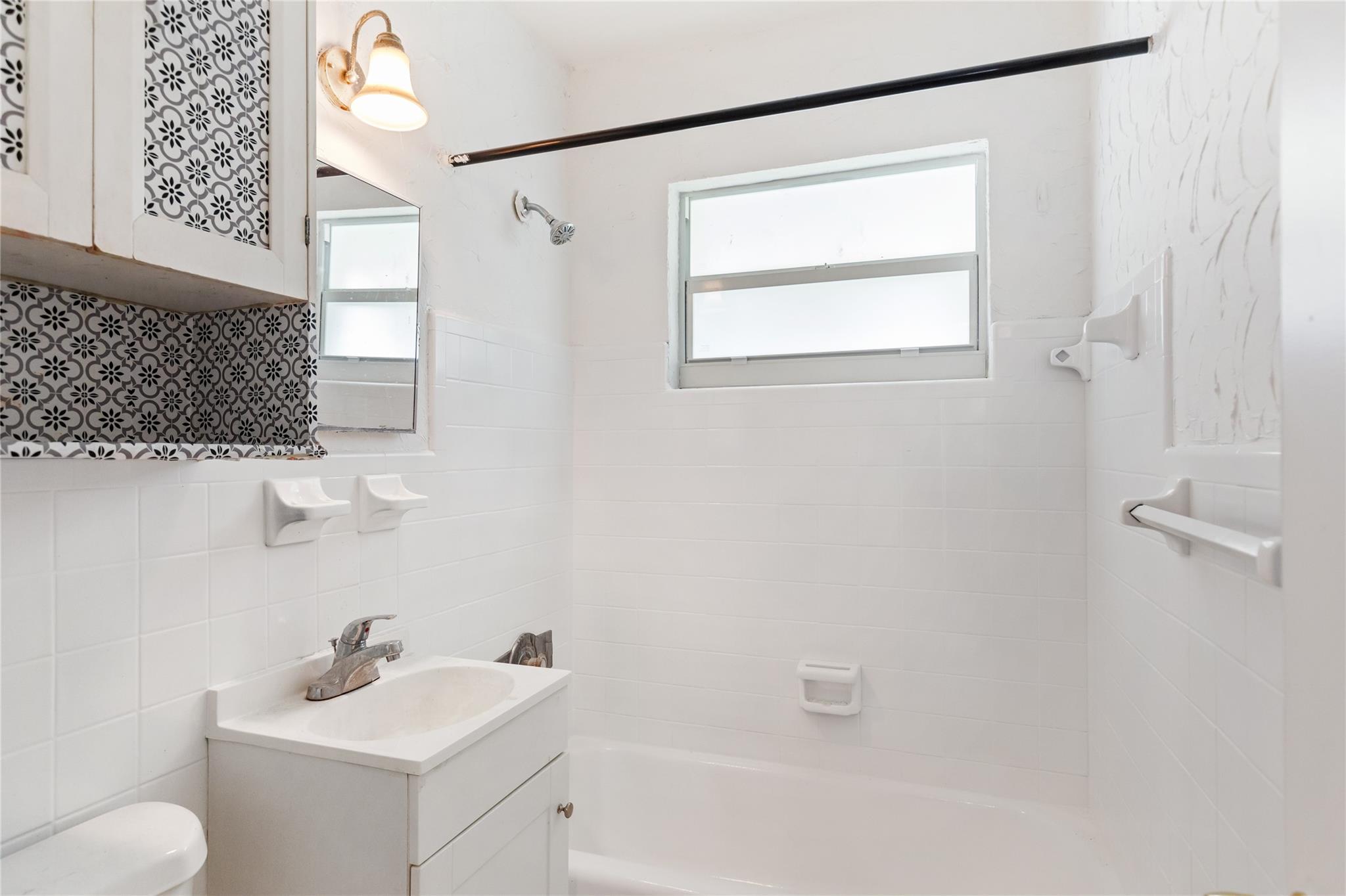 Lake Forest Sec 2 34-23 B - Residential