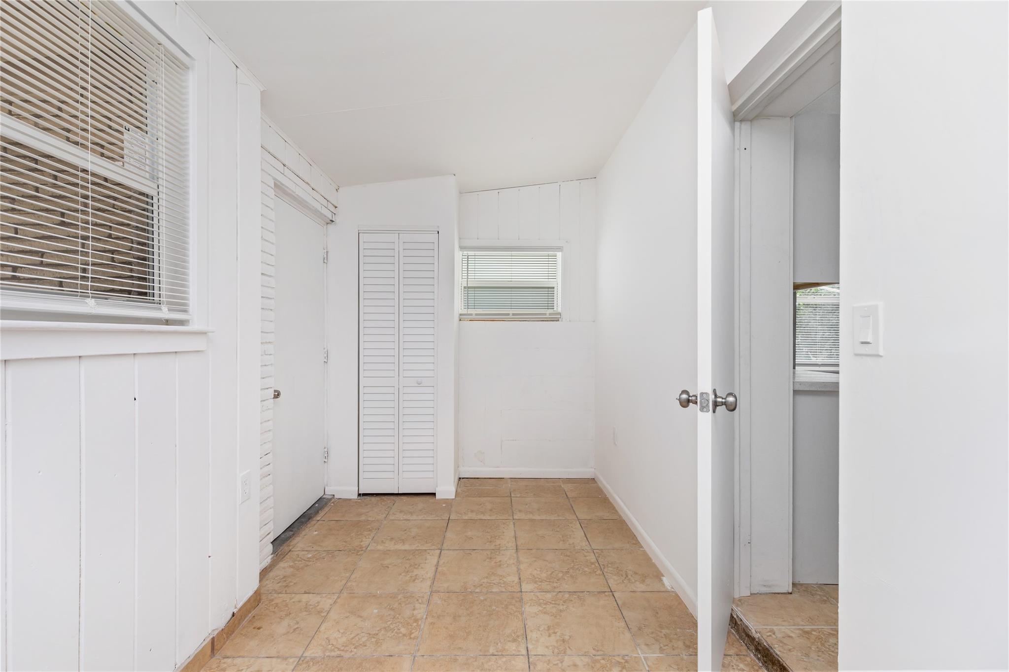 Lake Forest Sec 2 34-23 B - Residential