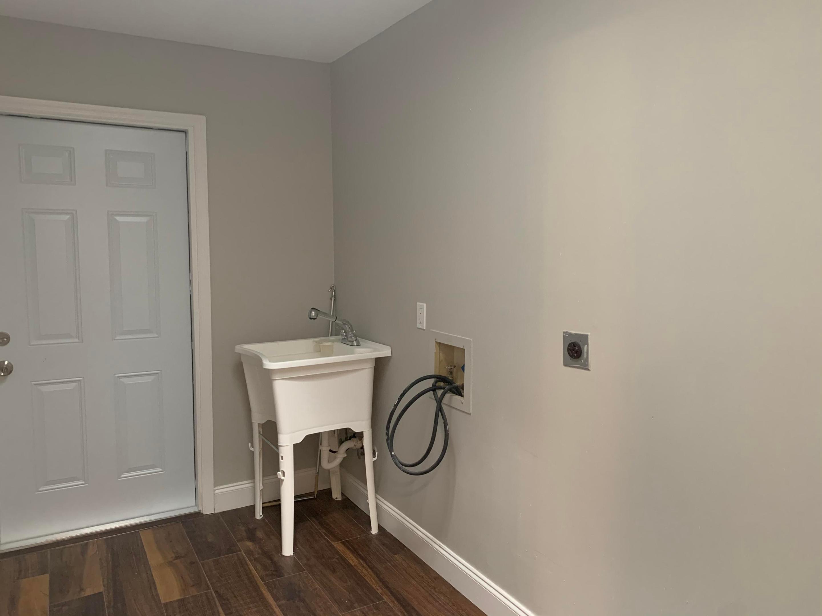 PORT ST LUCIE SECTION 3 - Residential Lease