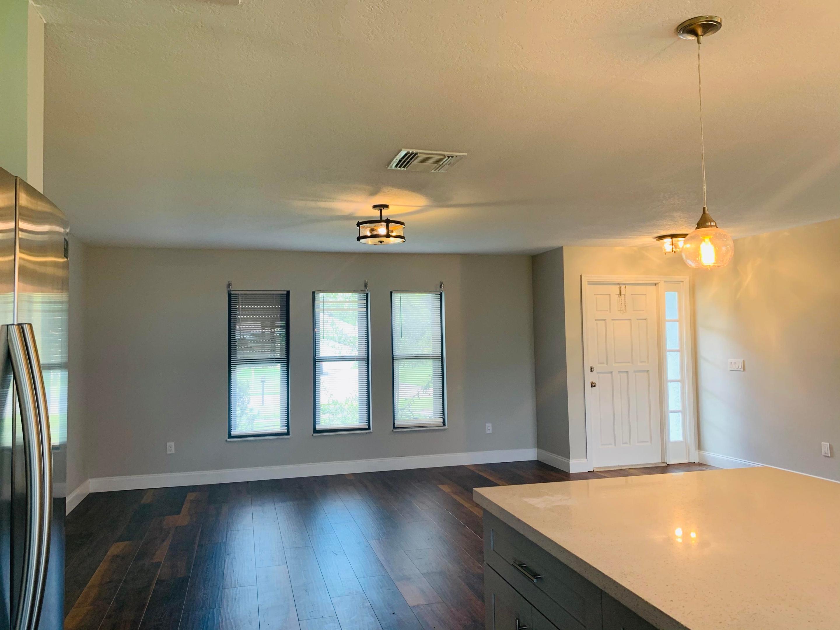 PORT ST LUCIE SECTION 3 - Residential Lease