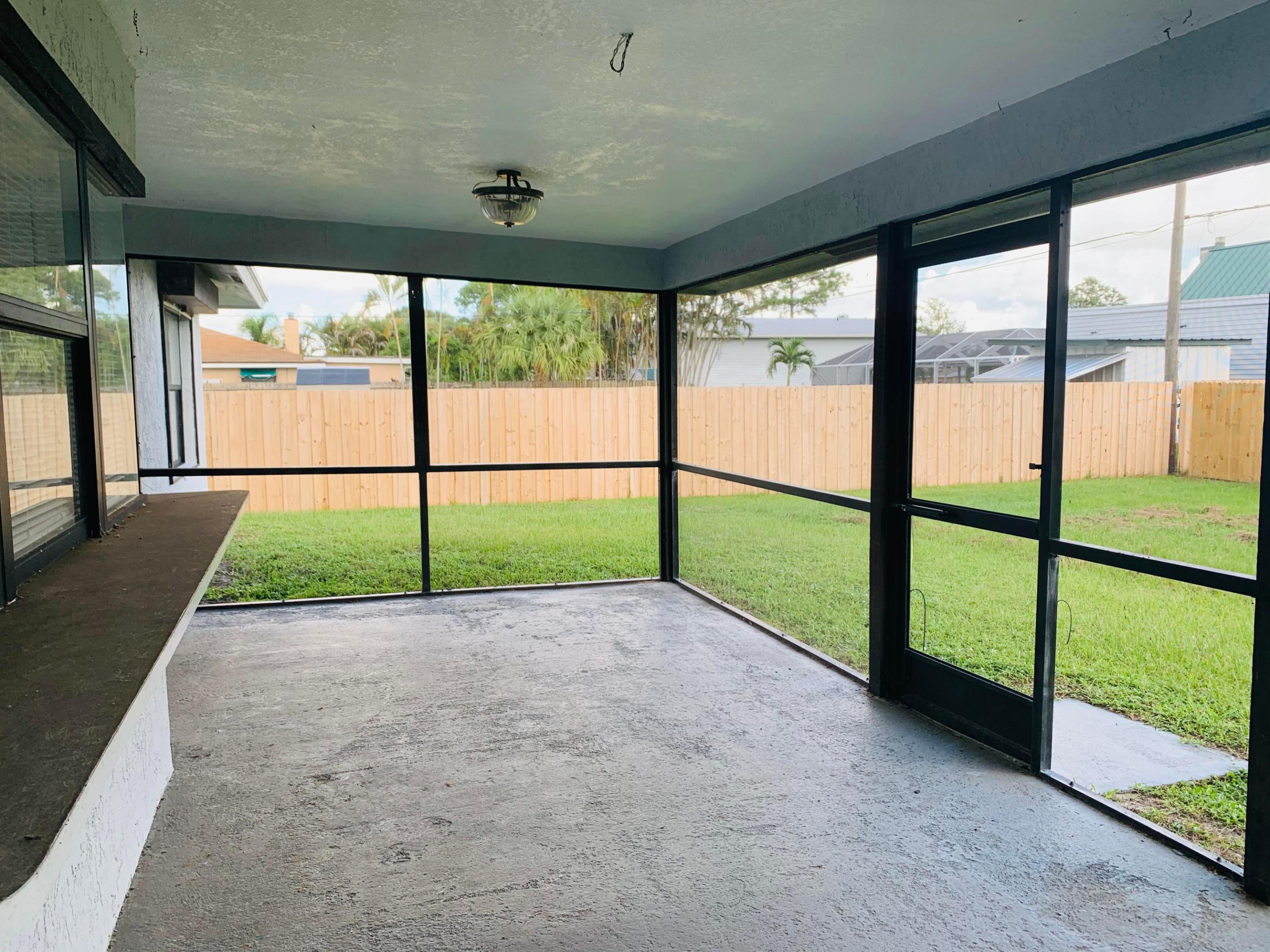 PORT ST LUCIE SECTION 3 - Residential Lease