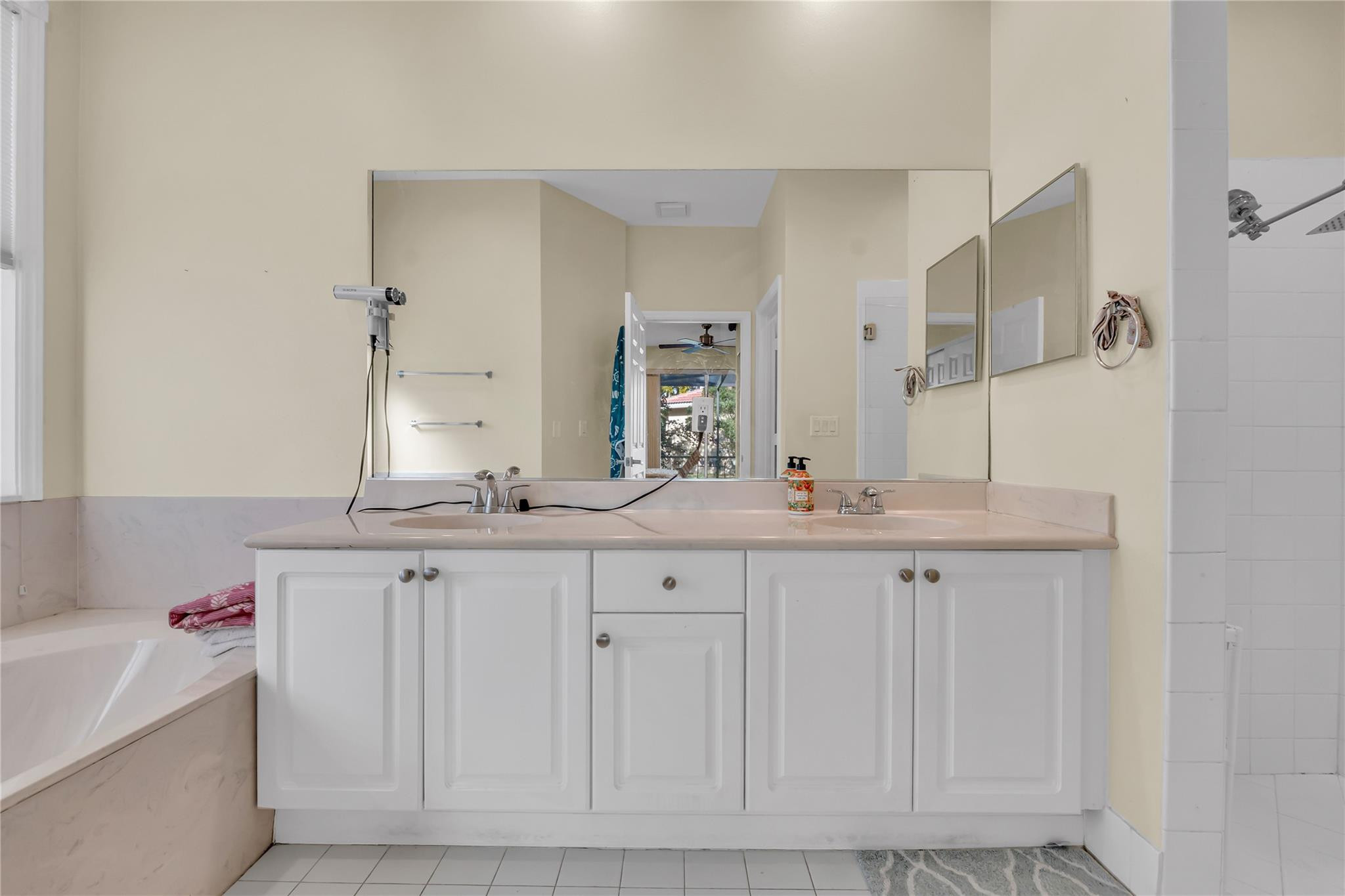 Heron Bay Four 160-1 B - Residential