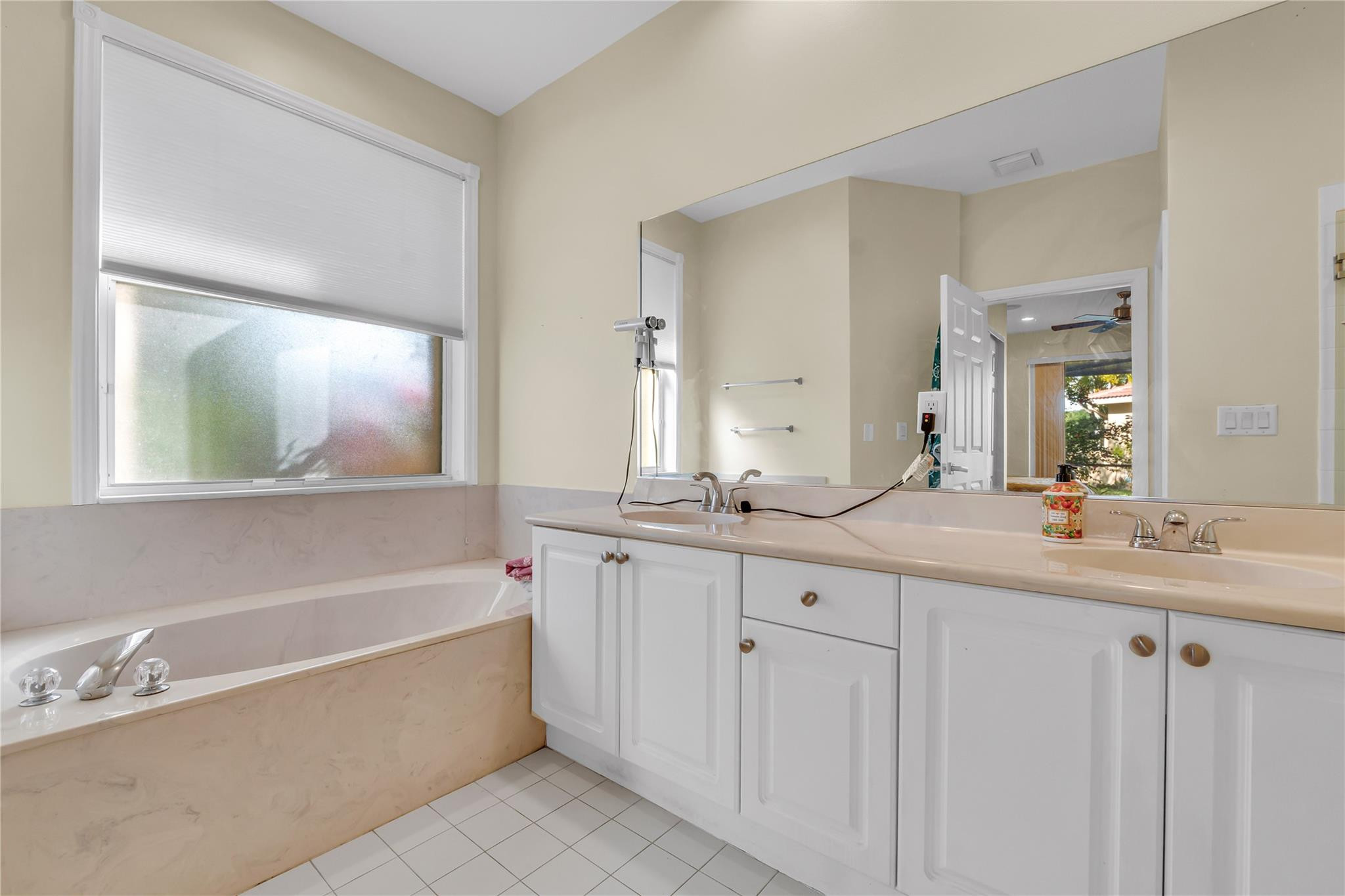 Heron Bay Four 160-1 B - Residential