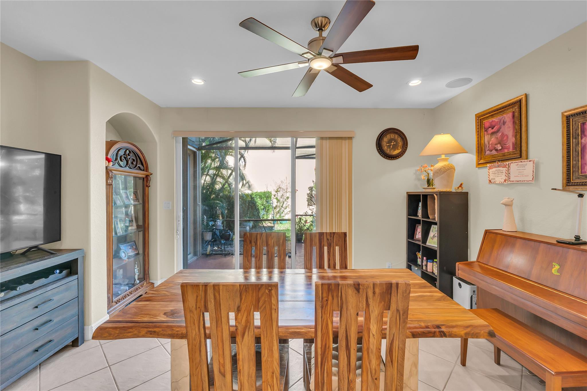 Heron Bay Four 160-1 B - Residential