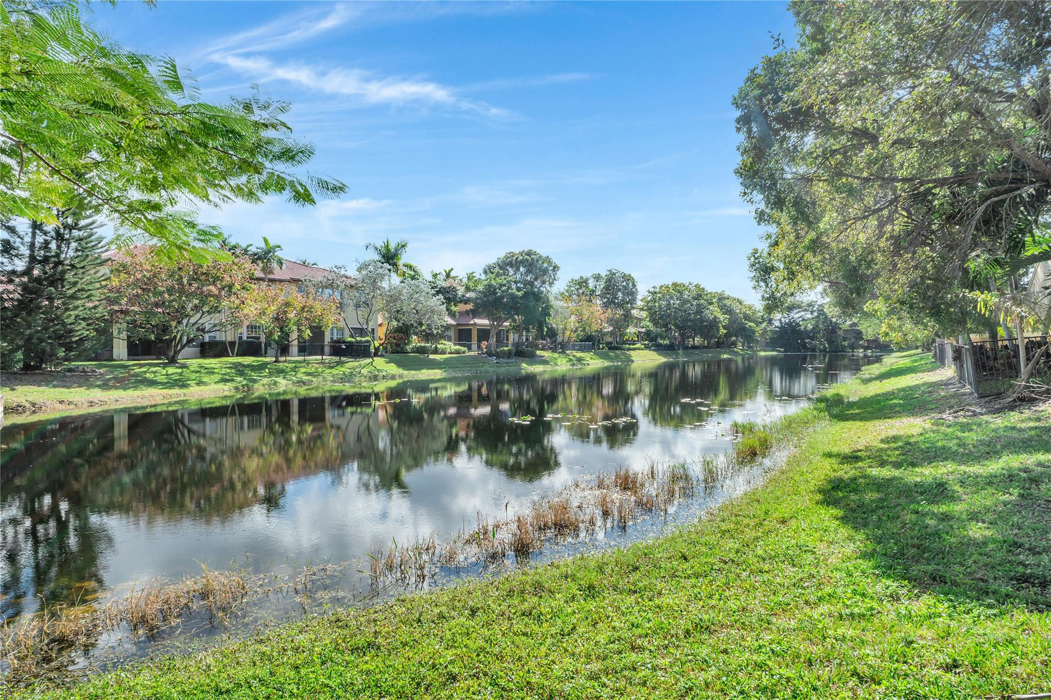 Heron Bay Four 160-1 B - Residential