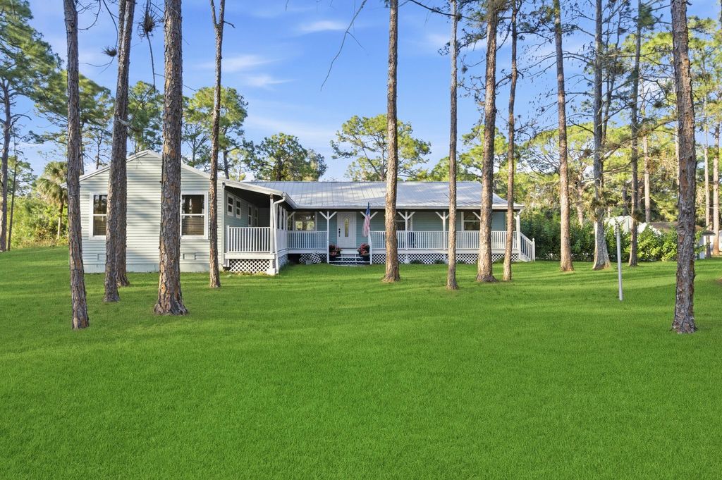 Photo of 12863 159th Court N, Jupiter, FL 33478 (MLS # R11165682)