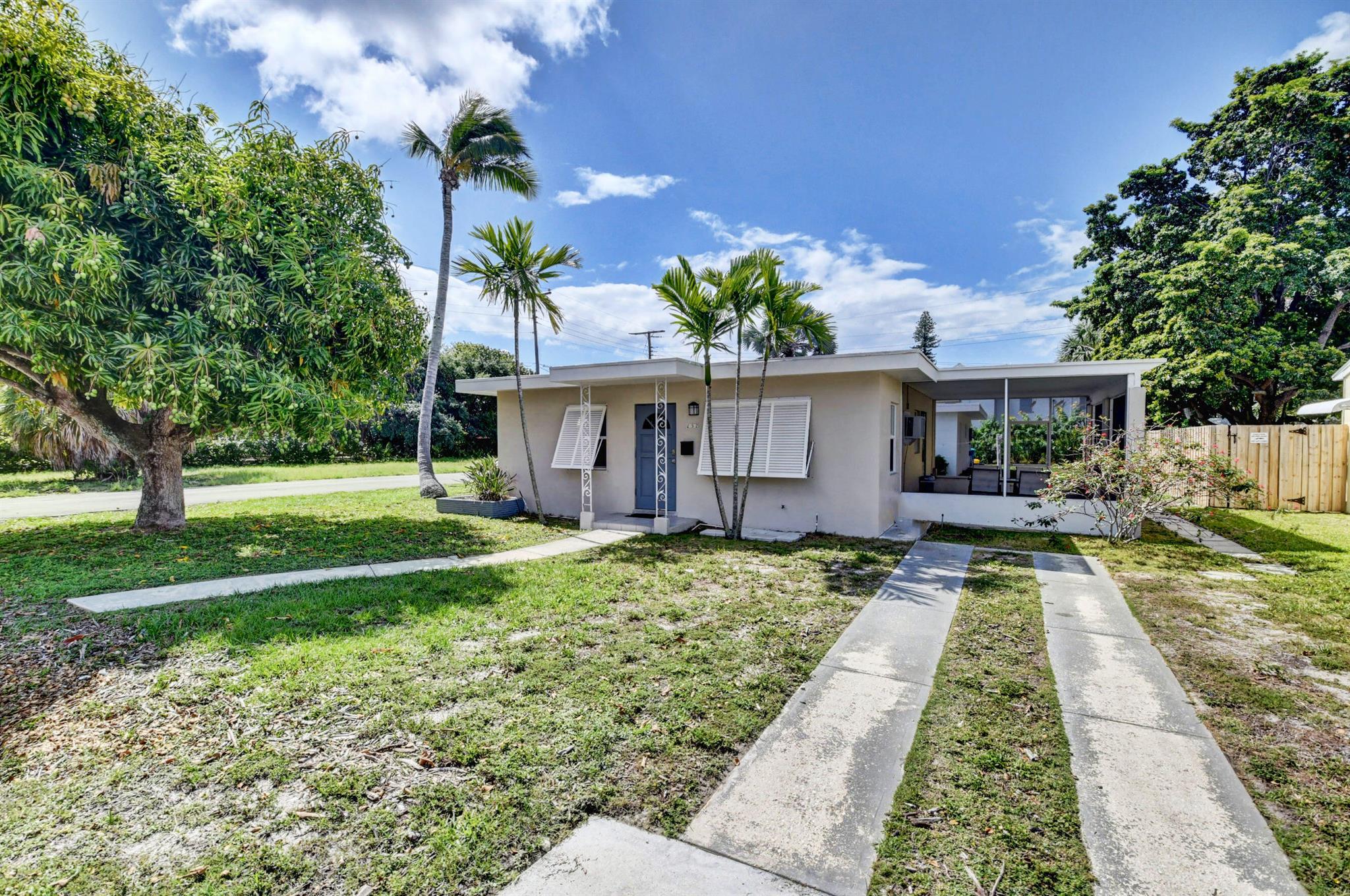 232 SE 1st Avenue SE